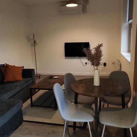 404 Bayard Plaza 2 Bedroom Apartment With Outside Terrace Peterborough Buitenkant foto