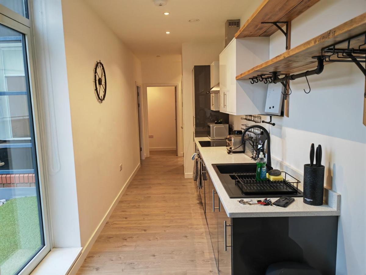 404 Bayard Plaza 2 Bedroom Apartment With Outside Terrace Peterborough Buitenkant foto