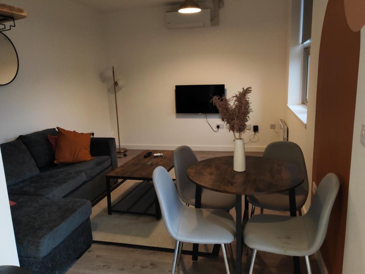 404 Bayard Plaza 2 Bedroom Apartment With Outside Terrace Peterborough Buitenkant foto
